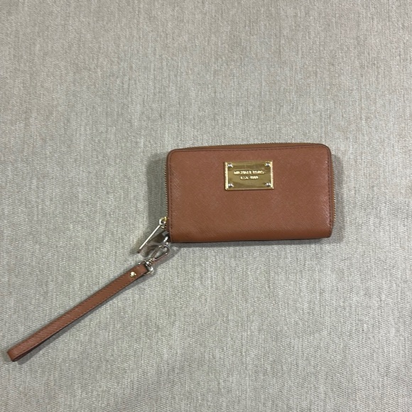 Michael Kors Tan Wristlet with Gold Accents - Picture 2 of 7